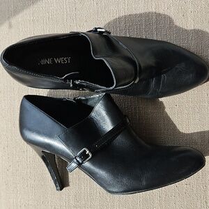 Nine West Booties, black, size 9.5